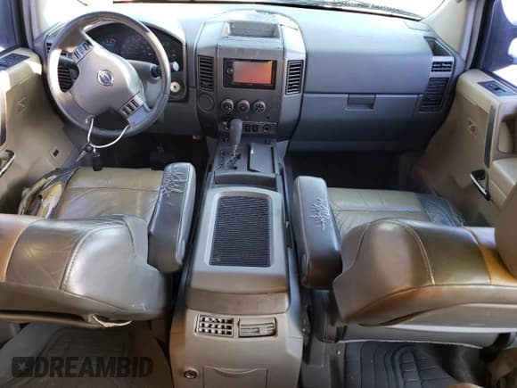 ✅ 2004 Nissan Titan XE • VIN: 1N6AA07A24N520027 • Lot: 44654665. Wystawiony na Copart z przebiegiem 254 499 mil. Bezpłatny archiwum sprzedaży aukcyjnych z USA i szczegółowy raport historii pojazdu na DreamBid. Zdjęcie 8.