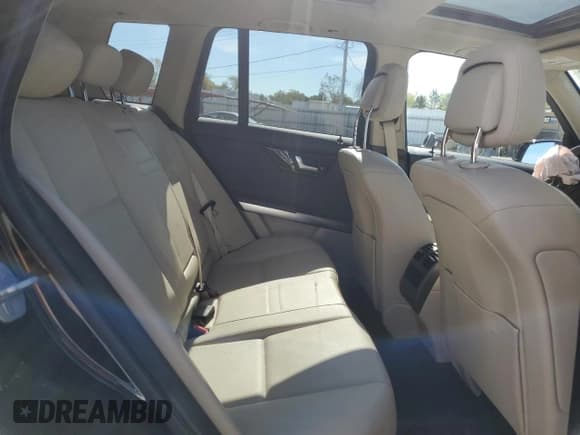 ✅ 2013 Mercedes-Benz GLK 350 • VIN: WDCGG8JB2DG143046 • Lot: 84658895. Wystawiony na Copart z przebiegiem 57 926 mil. Bezpłatny archiwum sprzedaży aukcyjnych z USA i szczegółowy raport historii pojazdu na DreamBid. Zdjęcie 11.