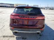 ✅ 2017 Lincoln MKC Select • VIN: 5LMTJ2DH0HUL13018 • Lot: 48191725. Wystawiony na Copart z przebiegiem 100 520 mil. Bezpłatny archiwum sprzedaży aukcyjnych z USA i szczegółowy raport historii pojazdu na DreamBid. Zdjęcie 6.