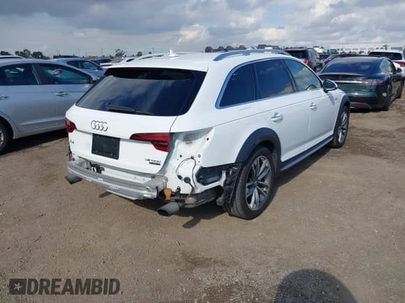 ✅ 2019 Audi A4 allroad Premium Plus • VIN: WA18NAF43KA008850 • Lot: 43752088. Listed on IAAI with 53,274 mi. Free auction sales archive from the USA and detailed vehicle history report at DreamBid. Image 4.