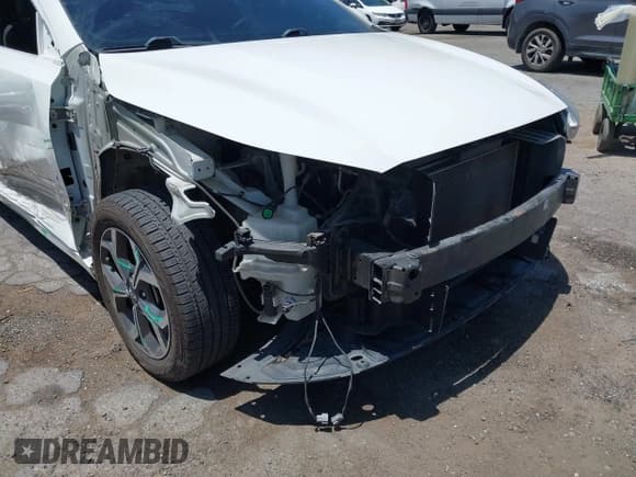 ✅ 2020 Kia Forte LXS • VIN: 3KPF24AD5LE239634 • Lot: 42392281. Wystawiony na IAAI z przebiegiem 74 612 mil. Bezpłatny archiwum sprzedaży aukcyjnych z USA i szczegółowy raport historii pojazdu na DreamBid. Zdjęcie 6.