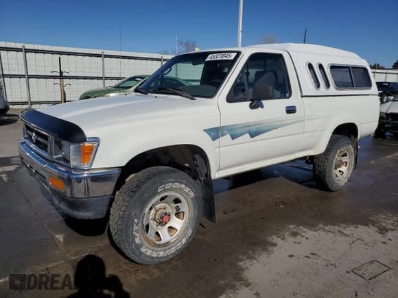 ✅ 1992 Toyota Pickup DLX • VIN: 4TARN01P7NZ040577 • Лот: 45323845. Опубликован ранее на Copart с пробегом 183 668 миль. Бесплатный доступ к архиву аукционных продаж из США и подробный отчёт об истории автомобиля на DreamBid. Изображение 1.