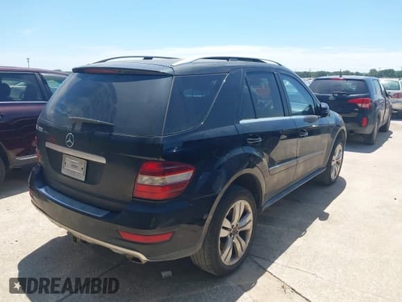 ✅ 2011 Mercedes-Benz M 350 • VIN: 4JGBB5GB9BA663678 • Лот: 42781871. Опубликован ранее на IAAI с пробегом 223 326 миль. Бесплатный доступ к архиву аукционных продаж из США и подробный отчёт об истории автомобиля на DreamBid. Изображение 4.