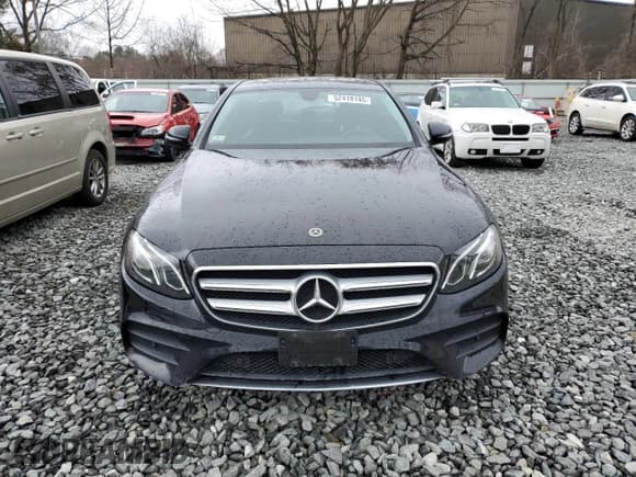 ✅ 2018 Mercedes-Benz E 300 • VIN: WDDZF4KB3JA386006 • Лот: 52418145. Опубликован ранее на Copart с пробегом Не указан. Бесплатный доступ к архиву аукционных продаж из США и подробный отчёт об истории автомобиля на DreamBid. Изображение 5.