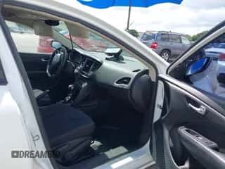 2016 Dodge Dart SXT z VIN 1C3CDFBA2GD605266, wystawiony jako IAAI lot #43307046 z przebiegiem 90 875 mil mil oraz . Historia ofert i sprzedaży dostępna na DreamBid. Obrazek 5.