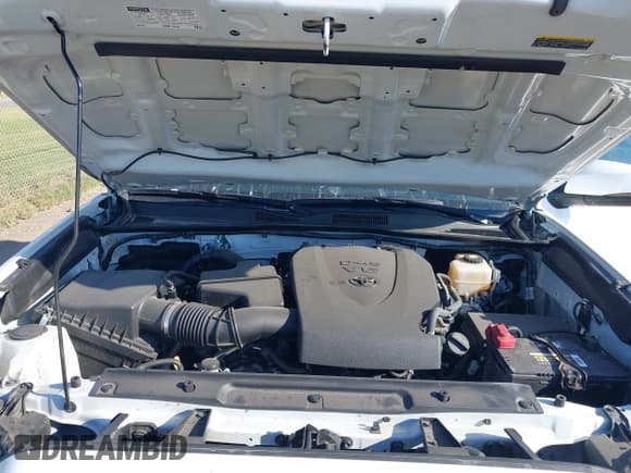 ✅ 2022 Toyota Tacoma TRD Off Road • VIN: 3TYCZ5AN4NT096329 • Lot: 43516916. Wystawiony na IAAI z przebiegiem 52 985 mil. Bezpłatny archiwum sprzedaży aukcyjnych z USA i szczegółowy raport historii pojazdu na DreamBid. Zdjęcie 10.