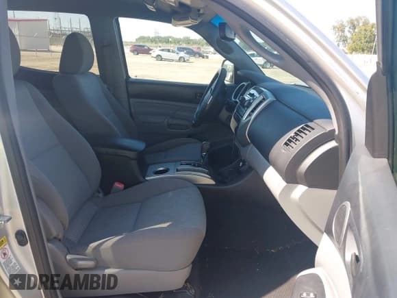 ✅ 2012 Toyota Tacoma PreRunner • VIN: 5TFJU4GN4CX027232 • Lot: 43481941. Listed on IAAI with 181,662 mi. Free auction sales archive from the USA and detailed vehicle history report at DreamBid. Image 5.