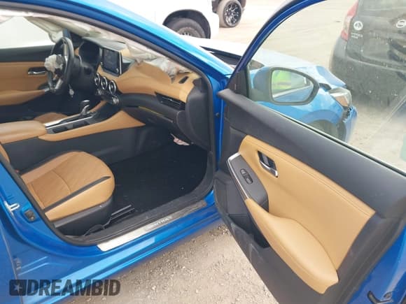 ✅ 2020 Nissan Sentra SV • VIN: 3N1AB8CVXLY231716 • Lot: 43411949. Listed on IAAI with 82,002 mi. Free auction sales archive from the USA and detailed vehicle history report at DreamBid. Image 5.