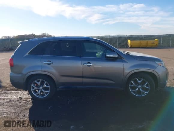 ✅ 2014 Kia Sorento SX Limited • VIN: 5XYKWDA70EG539276 • Lot: 43597745. Listed on IAAI with 112,493 mi. Free auction sales archive from the USA and detailed vehicle history report at DreamBid. Image 14.