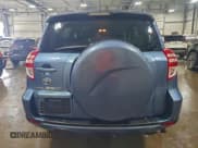 ✅ 2010 Toyota RAV4 • VIN: JTMZF4DV3A5030200 • Лот: 94305395. Опубликован ранее на Copart с пробегом 179 444 миль. Бесплатный доступ к архиву аукционных продаж из США и подробный отчёт об истории автомобиля на DreamBid. Изображение 6.