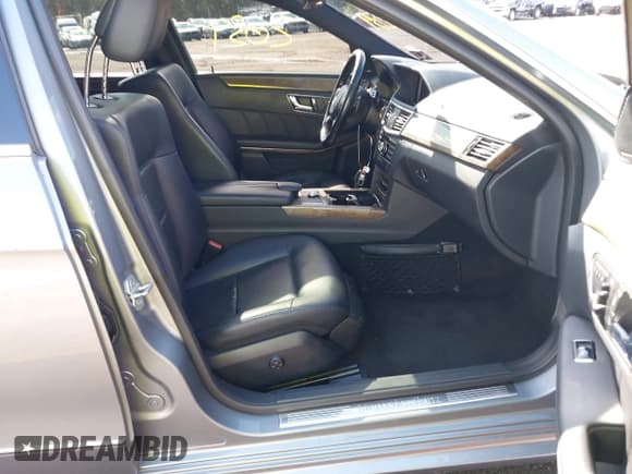 ✅ 2011 Mercedes-Benz E 350 Luxury • VIN: WDDHF8HB6BA431628 • Lot: 43252039. Wystawiony na IAAI z przebiegiem 161 787 mil. Bezpłatny archiwum sprzedaży aukcyjnych z USA i szczegółowy raport historii pojazdu na DreamBid. Zdjęcie 5.