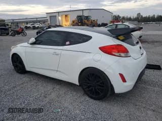 ✅ 2013 Hyundai Veloster w/Gray Int • VIN: KMHTC6AD7DU110031 • Lot: 78895374. Wystawiony na Copart z przebiegiem 145 995 mil. Bezpłatny archiwum sprzedaży aukcyjnych z USA i szczegółowy raport historii pojazdu na DreamBid. Zdjęcie 2.