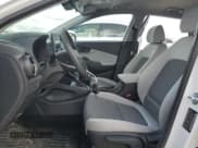 ✅ 2023 Hyundai Kona SE • VIN: KM8K22AB4PU025805 • Лот: 73993044. Опубликован ранее на Copart с пробегом 12 160 миль. Бесплатный доступ к архиву аукционных продаж из США и подробный отчёт об истории автомобиля на DreamBid. Изображение 7.