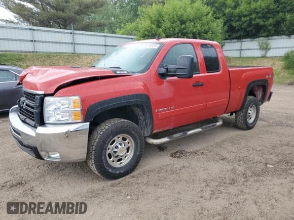 ✅ 2008 Chevrolet Silverado 2500HD 1LT • VIN: 1GCHK29K58E100106 • Lot: 60140455. Wystawiony na Copart z przebiegiem 210 606 mil. Bezpłatny archiwum sprzedaży aukcyjnych z USA i szczegółowy raport historii pojazdu na DreamBid. Zdjęcie 1.