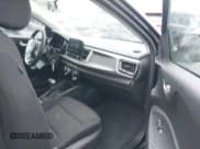 ✅ 2022 Kia Rio S • VIN: 3KPA24AD8NE477958 • Lot: 43450346. Wystawiony na IAAI z przebiegiem 78 707 mil. Bezpłatny archiwum sprzedaży aukcyjnych z USA i szczegółowy raport historii pojazdu na DreamBid. Zdjęcie 5.