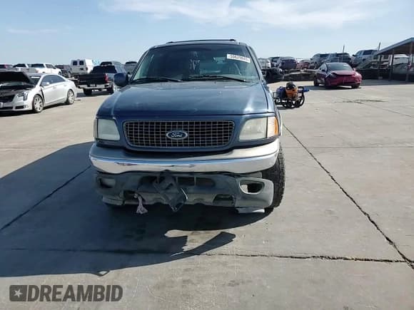 ✅ 2001 Ford Expedition Eddie Bauer • VIN: 1FMFU18L71LA73686 • Lot: 50629845. Listed on Copart with 143,627 mi. Free auction sales archive from the USA and detailed vehicle history report at DreamBid. Image 12.
