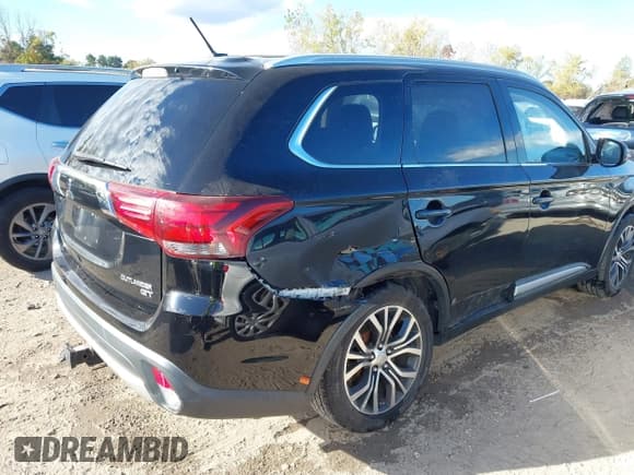 ✅ 2016 Mitsubishi Outlander GT • VIN: JA4JZ4AXXGZ003095 • Lot: 43361108. Listed on IAAI with 216,885 mi. Free auction sales archive from the USA and detailed vehicle history report at DreamBid. Image 6.
