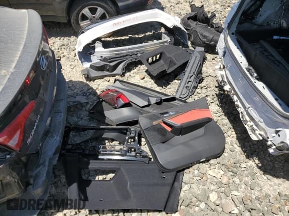 ✅ 2023 BMW X1 xDrive28i • VIN: WBX73EF0XP5W02835 • Lot: 48131313. Wystawiony na Copart z przebiegiem 257 mil. Bezpłatny archiwum sprzedaży aukcyjnych z USA i szczegółowy raport historii pojazdu na DreamBid. Zdjęcie 12.