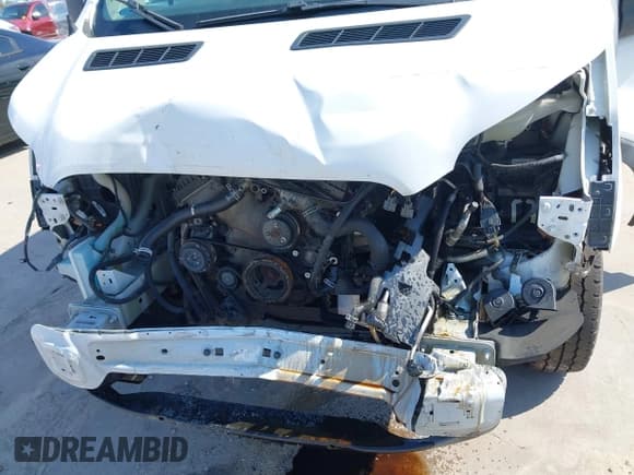 ✅ 2016 Ford Transit Cargo • VIN: 1FTYR1ZM5GKB19911 • Lot: 43136034. Wystawiony na IAAI z przebiegiem 185 728 mil. Bezpłatny archiwum sprzedaży aukcyjnych z USA i szczegółowy raport historii pojazdu na DreamBid. Zdjęcie 6.