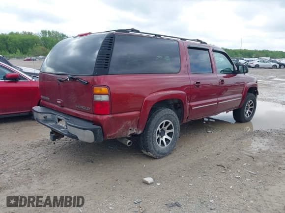 ✅ 2002 Chevrolet Suburban LT • VIN: 1GNFK16Z12J148114 • Лот: 42180158. Опубликован ранее на IAAI с пробегом 231 149 миль. Бесплатный доступ к архиву аукционных продаж из США и подробный отчёт об истории автомобиля на DreamBid. Изображение 4.