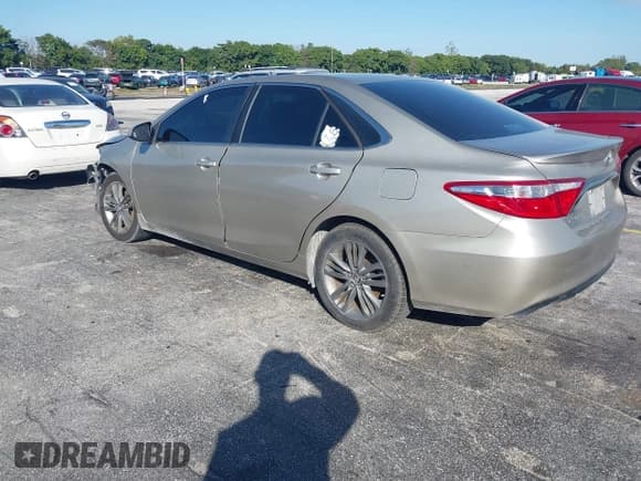 ✅ 2016 Toyota Camry XLE • VIN: 4T1BF1FK7GU170280 • Лот: 43706216. Опубликован ранее на IAAI с пробегом 114 039 миль. Бесплатный доступ к архиву аукционных продаж из США и подробный отчёт об истории автомобиля на DreamBid. Изображение 3.