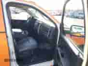 2014 Ram 1500 Express z VIN 1C6RR6FT3ES264091, wystawiony jako IAAI lot #43295229 z przebiegiem 131 231 mil mil oraz . Historia ofert i sprzedaży dostępna na DreamBid. Obrazek 5.