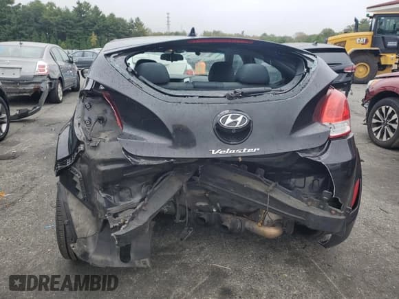 ✅ 2014 Hyundai Veloster • VIN: KMHTC6AD4EU216647 • Lot: 43772655. Wystawiony na Copart z przebiegiem 157 288 mil. Bezpłatny archiwum sprzedaży aukcyjnych z USA i szczegółowy raport historii pojazdu na DreamBid. Zdjęcie 6.