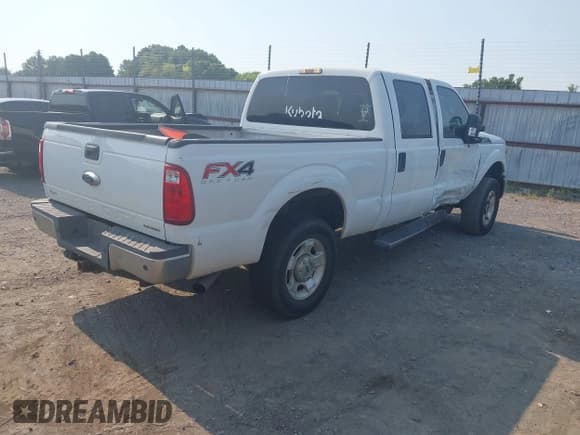 ✅ 2015 Ford F-250 Lariat • VIN: 1FT7W2B62FEB24423 • Lot: 42905629. Listed on IAAI with 268,835 mi. Free auction sales archive from the USA and detailed vehicle history report at DreamBid. Image 4.