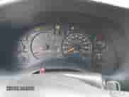 2003 Chevrolet Blazer LS z VIN 1GNCT18X93K171504, wystawiony jako IAAI lot #41682798 z przebiegiem 74 017 mil mil oraz . Historia ofert i sprzedaży dostępna na DreamBid. Obrazek 7.