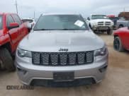 ✅ 2019 Jeep Grand Cherokee Laredo E • VIN: 1C4RJEAG9KC707550 • Lot: 43477558. Wystawiony na IAAI z przebiegiem 61 339 mil. Bezpłatny archiwum sprzedaży aukcyjnych z USA i szczegółowy raport historii pojazdu na DreamBid. Zdjęcie 12.