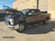 2014 Chevrolet Silverado 1500 LT z VIN 1GCRCREC4EZ229192, wystawiony jako Copart lot #82506945 z przebiegiem 123 578 mil mil oraz Szkoda całkowita • Salvage title. Historia ofert i sprzedaży dostępna na DreamBid. Obrazek 1.