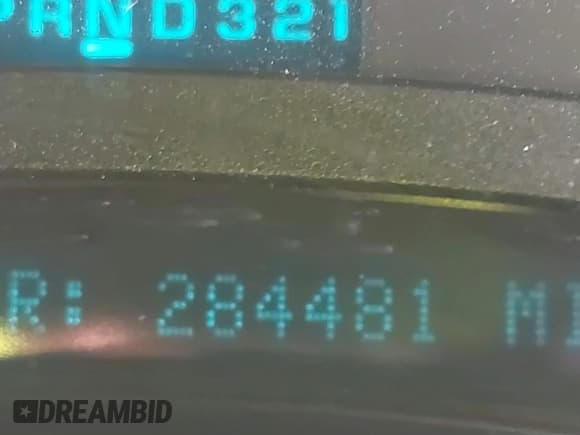 ✅ 2005 GMC Sierra 2500HD • VIN: 1GTHC23225F856360 • Lot: 42438783. Listed on IAAI with 284,481 mi. Free auction sales archive from the USA and detailed vehicle history report at DreamBid. Image 15.