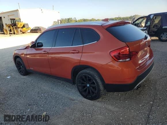 ✅ 2014 BMW X1 sDrive28i • VIN: WBAVM1C51EVW47196 • Lot: 66543723. Wystawiony na Copart z przebiegiem Nie podano. Bezpłatny archiwum sprzedaży aukcyjnych z USA i szczegółowy raport historii pojazdu na DreamBid. Zdjęcie 2.