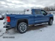 ✅ 2017 GMC Sierra 2500HD SLT • VIN: 1GT12TEY9HF116773 • Lot: 41643885. Wystawiony na Copart z przebiegiem Nie podano. Bezpłatny archiwum sprzedaży aukcyjnych z USA i szczegółowy raport historii pojazdu na DreamBid. Zdjęcie 3.