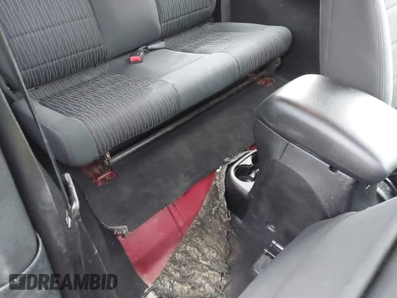 ✅ 2012 Jeep Wrangler Sahara • VIN: 1C4GJWBG0CL216622 • Lot: 41536639. Wystawiony na IAAI z przebiegiem 67 839 mil. Bezpłatny archiwum sprzedaży aukcyjnych z USA i szczegółowy raport historii pojazdu na DreamBid. Zdjęcie 8.