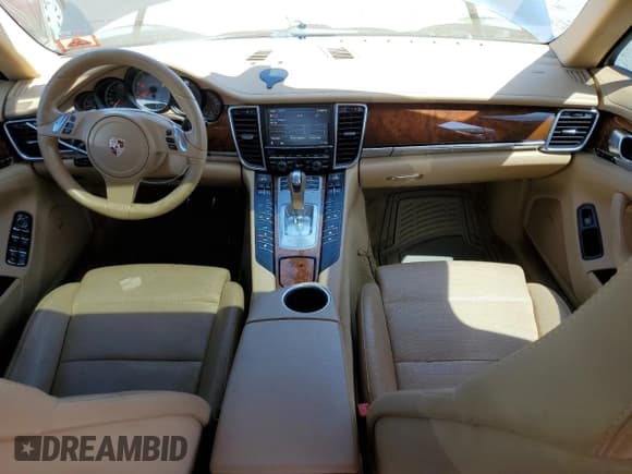 ✅ 2012 Porsche Panamera S • VIN: WP0AB2A75CL061272 • Lot: 55050695. Wystawiony na Copart z przebiegiem 156 293 mil. Bezpłatny archiwum sprzedaży aukcyjnych z USA i szczegółowy raport historii pojazdu na DreamBid. Zdjęcie 8.