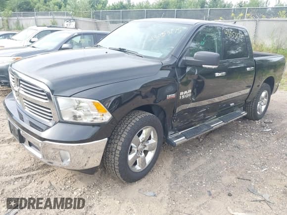 ✅ 2018 Ram 1500 Big Horn • VIN: 1C6RR7LT8JS158725 • Lot: 43053175. Wystawiony na IAAI z przebiegiem 77 773 mil. Bezpłatny archiwum sprzedaży aukcyjnych z USA i szczegółowy raport historii pojazdu na DreamBid. Zdjęcie 2.