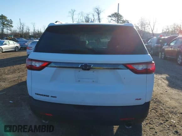 ✅ 2021 Chevrolet Traverse RS • VIN: 1GNEVJKW3MJ196683 • Lot: 41822299. Wystawiony na IAAI z przebiegiem 48 351 mil. Bezpłatny archiwum sprzedaży aukcyjnych z USA i szczegółowy raport historii pojazdu na DreamBid. Zdjęcie 16.