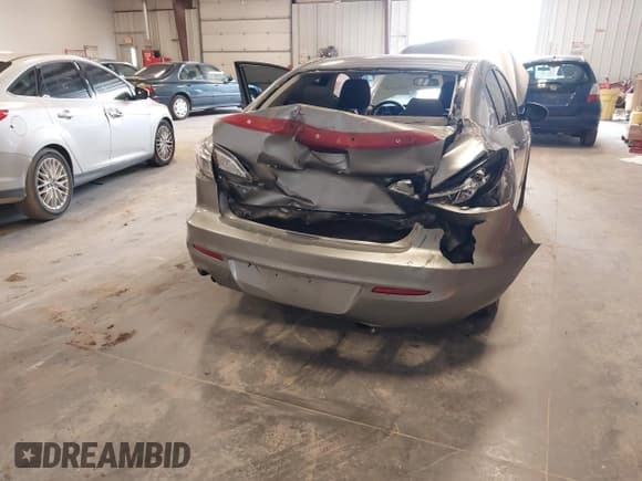 ✅ 2012 Mazda 3 i Sport • VIN: JM1BL1UF3C1504433 • Лот: 43565263. Опубликован ранее на IAAI с пробегом 71 802 миль. Бесплатный доступ к архиву аукционных продаж из США и подробный отчёт об истории автомобиля на DreamBid. Изображение 6.