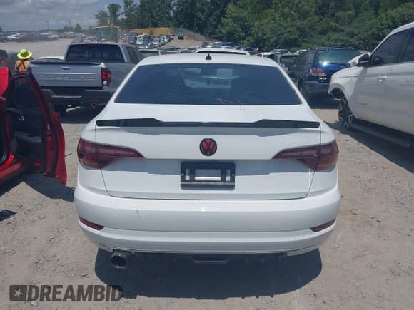 ✅ 2019 Volkswagen Jetta S • VIN: 3VWCB7BUXKM243277 • Лот: 42864499. Опубликован ранее на IAAI с пробегом 76 795 миль. Бесплатный доступ к архиву аукционных продаж из США и подробный отчёт об истории автомобиля на DreamBid. Изображение 17.