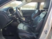 ✅ 2018 Jeep Compass Limited • VIN: 3C4NJDCB6JT234364 • Lot: 91660745. Wystawiony na Copart z przebiegiem 80 544 mil. Bezpłatny archiwum sprzedaży aukcyjnych z USA i szczegółowy raport historii pojazdu na DreamBid. Zdjęcie 7.