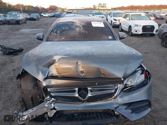 ✅ 2019 Mercedes-Benz E 300 • VIN: WDDZF4KB2KA633338 • Lot: 43617782. Listed on IAAI with 66,391 mi. Free auction sales archive from the USA and detailed vehicle history report at DreamBid. Image 12.