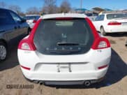 ✅ 2011 Volvo C30 • VIN: YV1672MK7B2243352 • Lot: 41308032. Listed on IAAI with 153,190 mi. Free auction sales archive from the USA and detailed vehicle history report at DreamBid. Image 12.