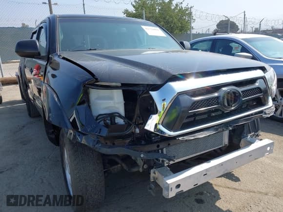 ✅ 2013 Toyota Tacoma • VIN: 5TFJX4CN1DX030720 • Lot: 42750091. Wystawiony na IAAI z przebiegiem 88 318 mil. Bezpłatny archiwum sprzedaży aukcyjnych z USA i szczegółowy raport historii pojazdu na DreamBid. Zdjęcie 6.