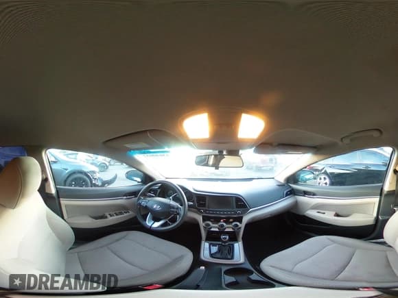 ✅ 2019 Hyundai Elantra SEL • VIN: 5NPD84LF3KH478517 • Лот: 43640052. Опубликован ранее на IAAI с пробегом 127 256 миль. Бесплатный доступ к архиву аукционных продаж из США и подробный отчёт об истории автомобиля на DreamBid. Изображение 18.