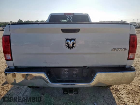 ✅ 2018 Ram 2500 Tradesman • VIN: 3C6UR5HL0JG325934 • Лот: 71477525. Опубликован ранее на Copart с пробегом 50 438 миль. Бесплатный доступ к архиву аукционных продаж из США и подробный отчёт об истории автомобиля на DreamBid. Изображение 6.