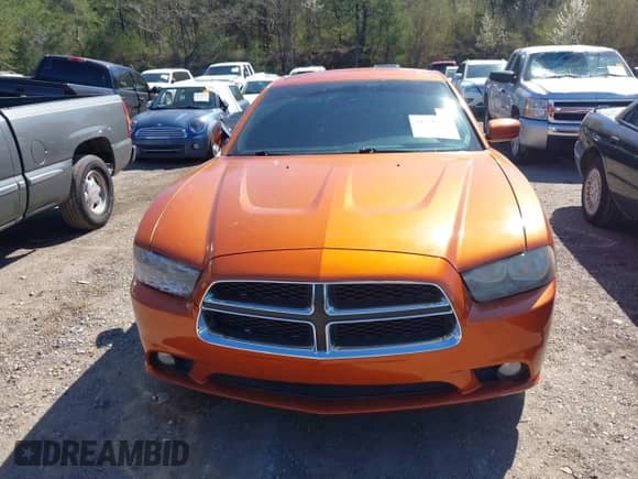 2011 Dodge Charger Rallye z VIN 2B3CL3CG0BH606851, wystawiony jako IAAI lot #41729738 z przebiegiem 293 220 mil mil oraz . Historia ofert i sprzedaży dostępna na DreamBid. Obrazek 6.