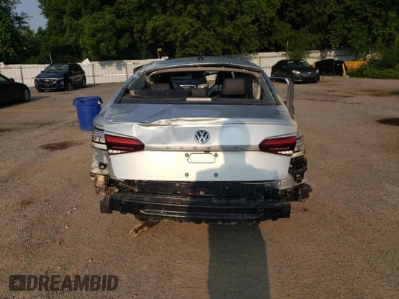 ✅ 2021 Volkswagen Passat SE • VIN: 1VWBA7A31MC010061 • Lot: 62319875. Listed on Copart with Not provided. Free auction sales archive from the USA and detailed vehicle history report at DreamBid. Image 6.