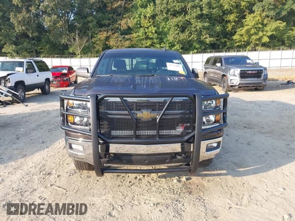 ✅ 2015 Chevrolet Silverado 1500 LT • VIN: 3GCUKREC6FG526267 • Lot: 43232003. Wystawiony na IAAI z przebiegiem 144 796 mil. Bezpłatny archiwum sprzedaży aukcyjnych z USA i szczegółowy raport historii pojazdu na DreamBid. Zdjęcie 12.