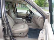 ✅ 2004 Mercury Mountaineer • VIN: 4M2DU86W44UJ15211 • Лот: 42227023. Опубликован ранее на IAAI с пробегом 221 249 миль. Бесплатный доступ к архиву аукционных продаж из США и подробный отчёт об истории автомобиля на DreamBid. Изображение 5.